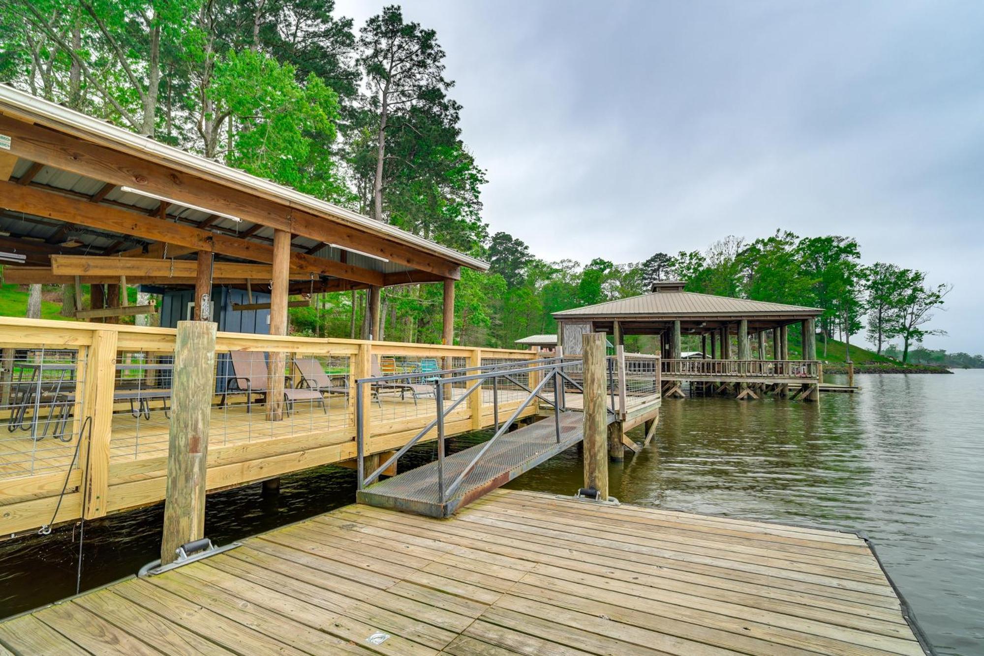 Waterfront House On Toledo Bend With Private Dock! Villa Alliance Bagian luar foto